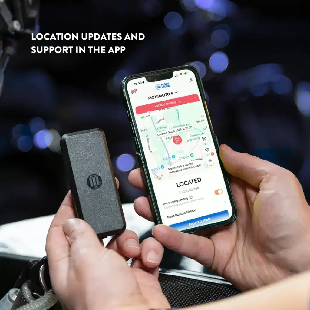 Monimoto app showing GPS location updates for a motorcycle