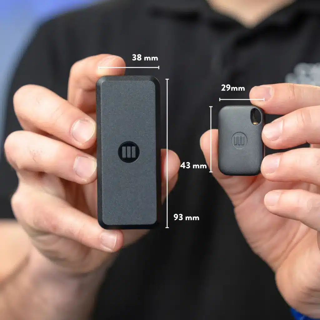 Monimoto 9 GPS tracker and key fob dimensions